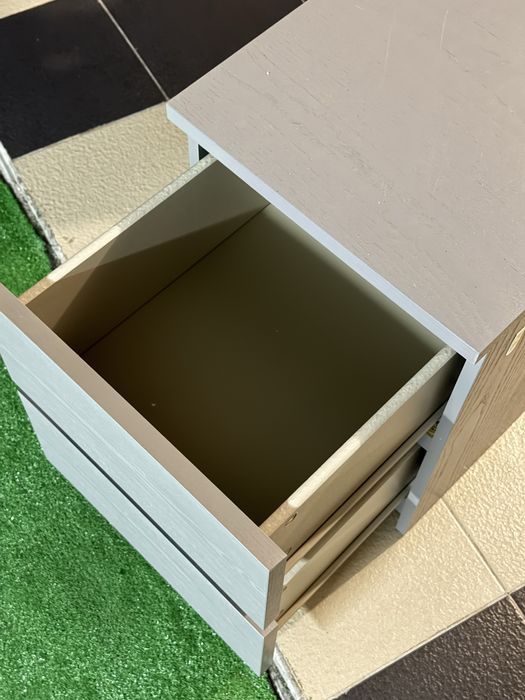 Cómodas/Mesinha de cabeceira MALM - IKEA