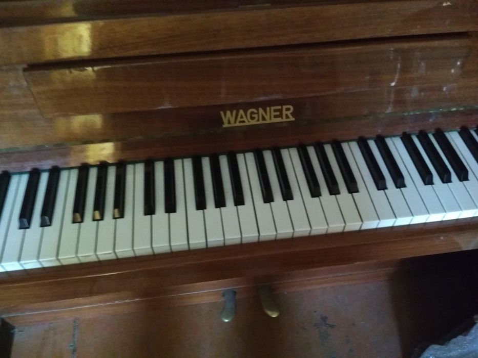 Продам пианино ВАГНЕР