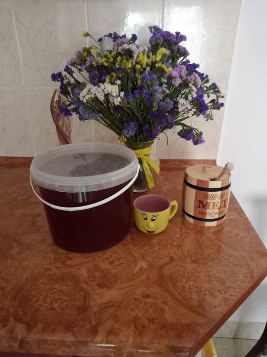 Мед з домашньої пасіки