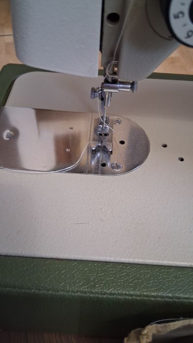 Maszyna do szycia predom Łucznik 466