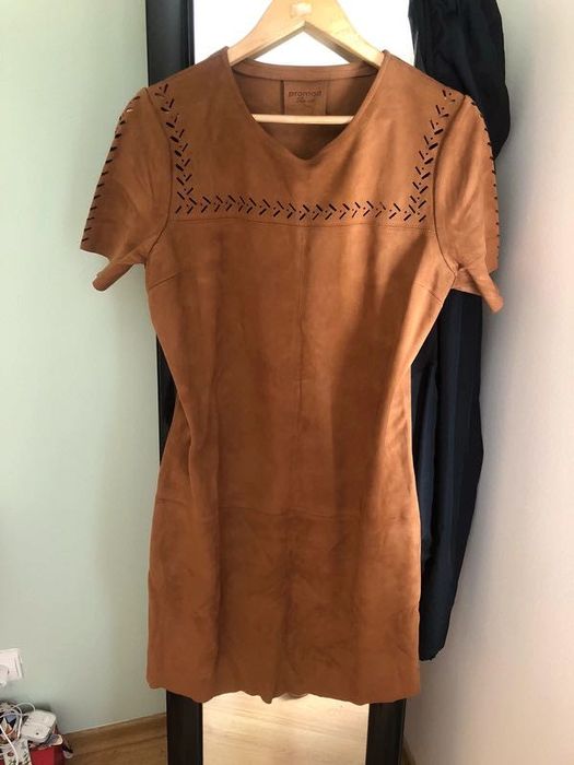 Vestido camurça castanho Promod