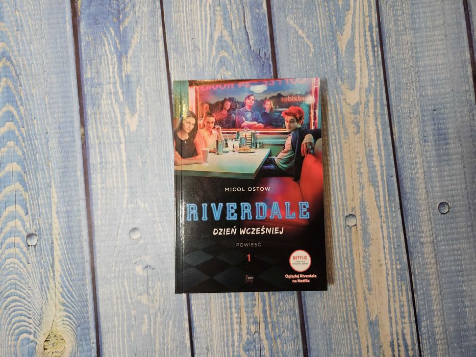 "Riverdale. Dzień wcześniej", Micol Ostow