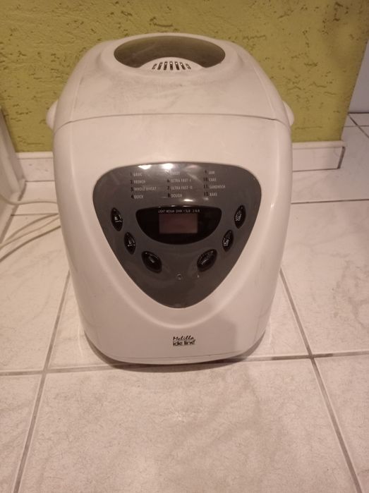 Urządzenie do pieczenia chleba wypiekacz