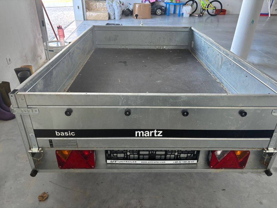 Vendo atrelado em excelente condições.