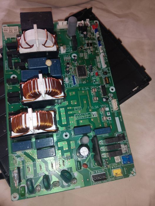 Плата керування кондиціонером Daikin 300268P EC0419-1 (H) PC RZQ100B8W