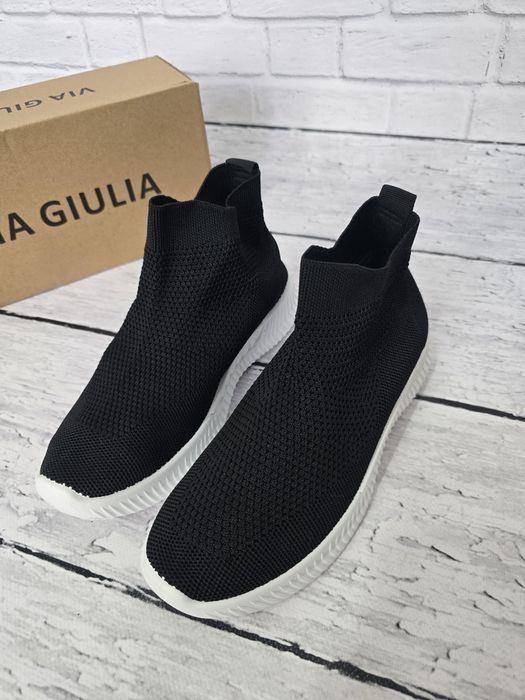 Nowe wsuwane lekkie buty damskie r. 37