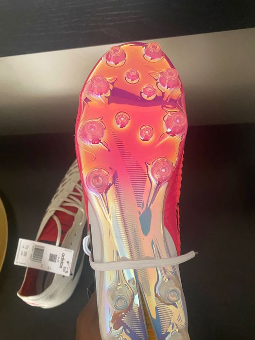 Chuteiras de futebol Nike e adidas 39 novas uma SG e outra AG