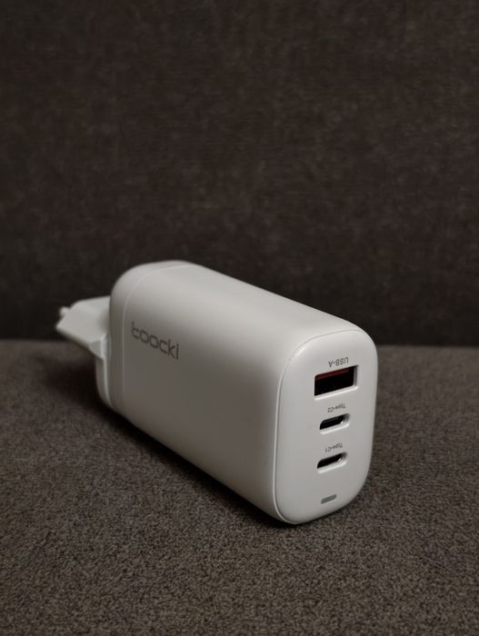 Зарядний пристрій Toocki GAN 65w