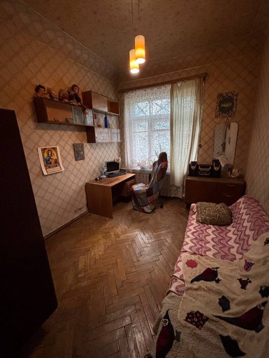 Пропонуємо вам в оренду 3х кімнатну квартиру в хорошому житловому стані!