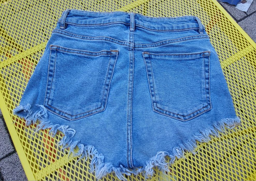 Spodenki jeansowe Zara