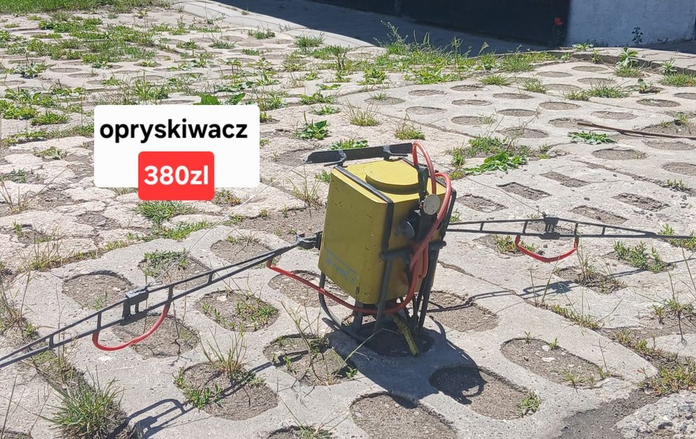 Metalowy Model sieczkarni  do kukurydzy  lejek kppaczka