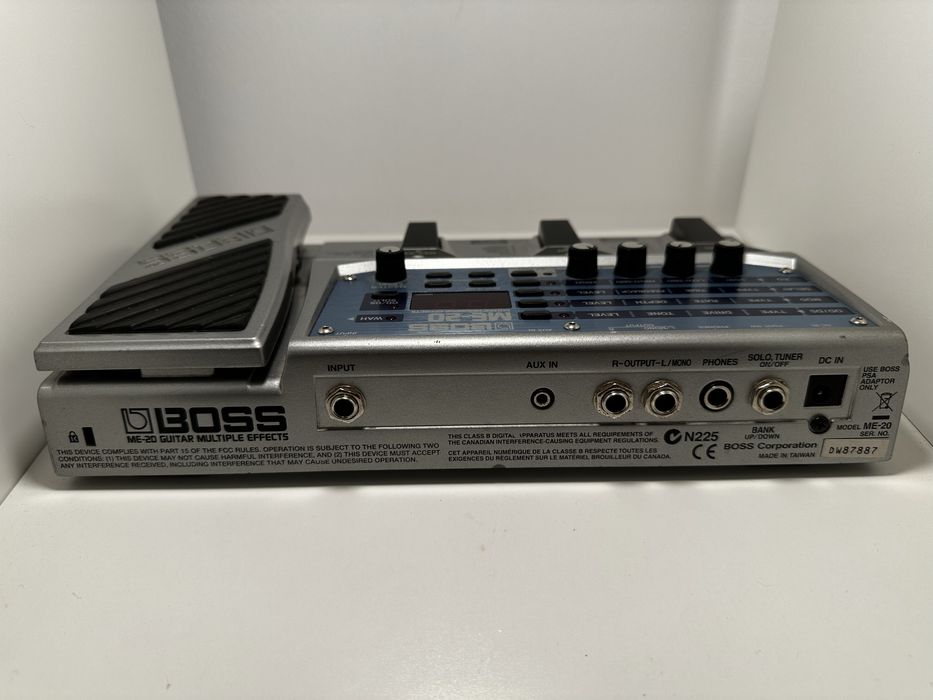Pedaleira BOSS ME-20