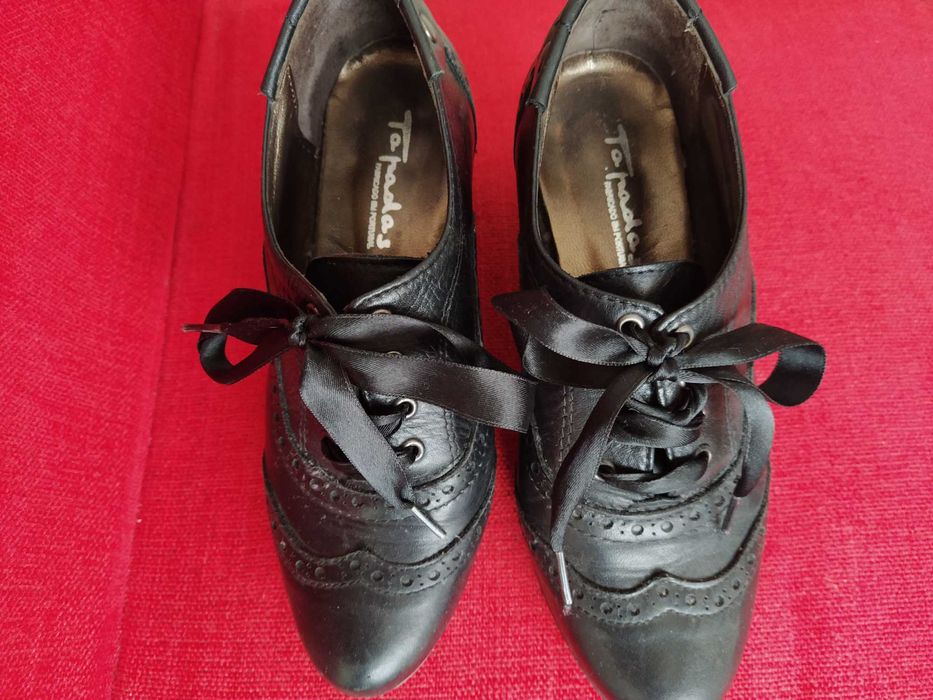 Sapato senhora preto em pele n.35 fita cetim fabrico português
