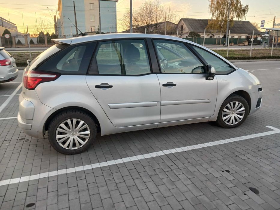 Сдам в довготривалу оренду Citroen C4 Picasso