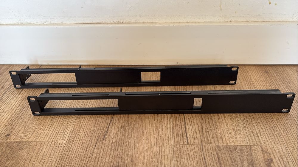 Dois Suportes de Rack para ubiquiti EdgeRouter 4/6 e 12 ou para EdgeSwitch 10X/10XP