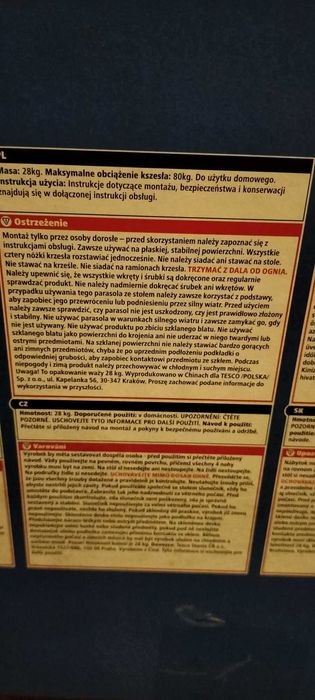 Meble ogrodowe z parasolem 4 krzesła szklany stół