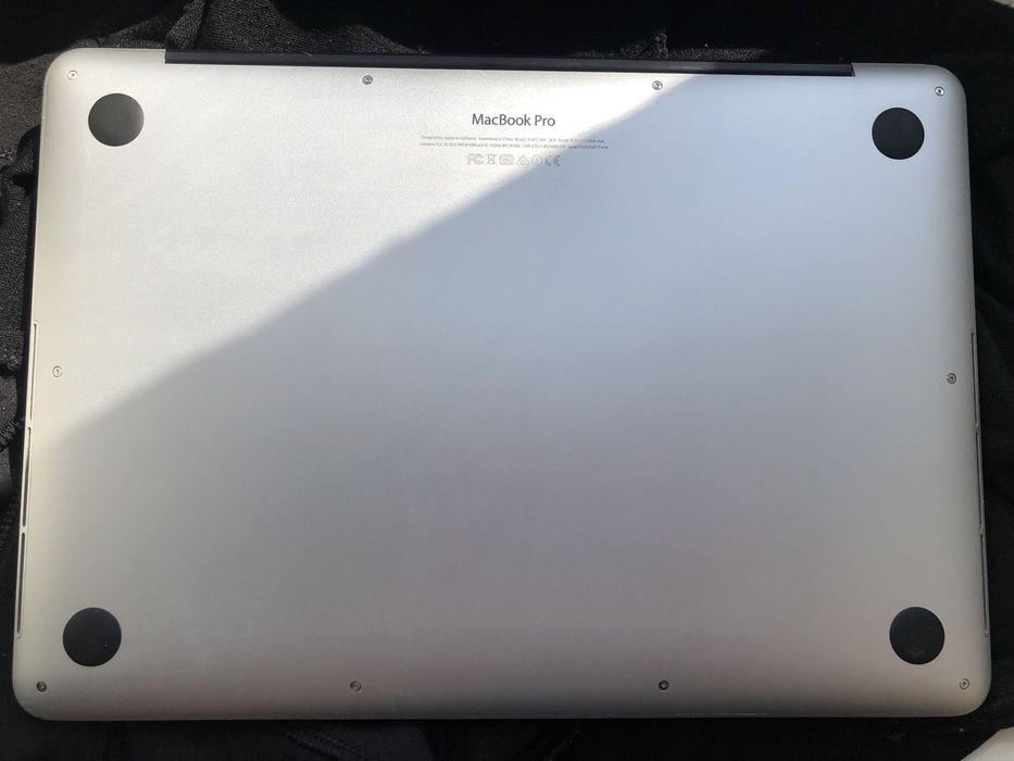 Macbook pro 13 2015 8/256