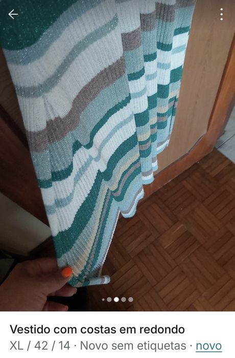Vestido comprido com costas abertas em redondo