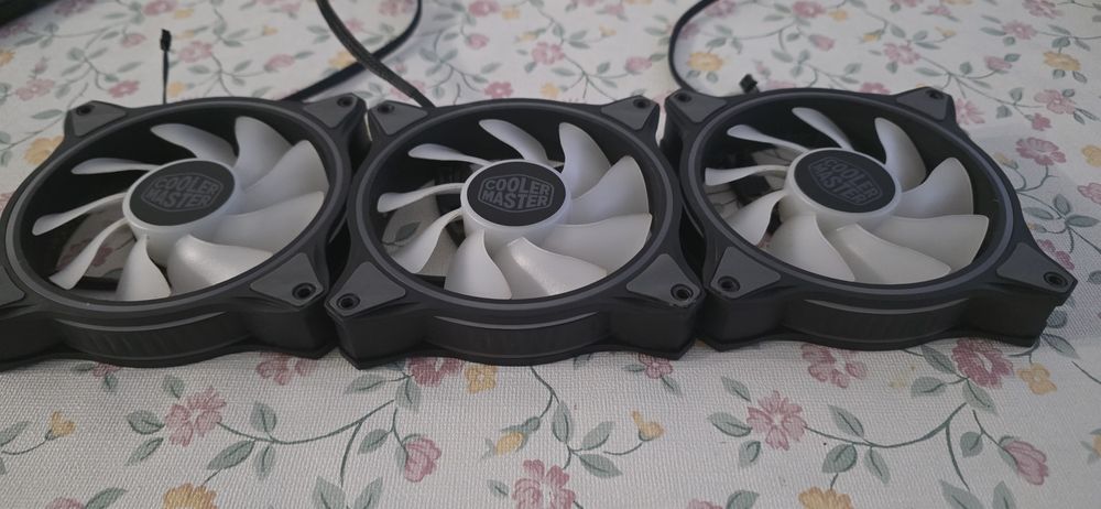 Masterliquid ml360 illusion + 6x120 phanteks