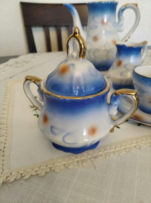 Zestaw kawowy porcelanowy z pozytywką