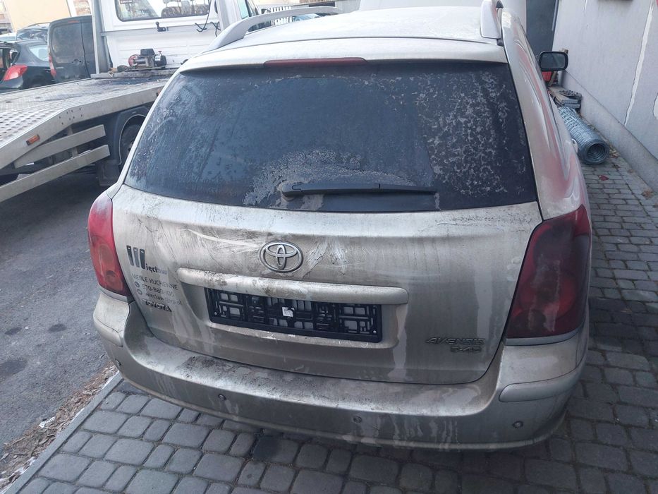 Klapa tyl tylna toyota avensis t25 kombi kolor 1c0