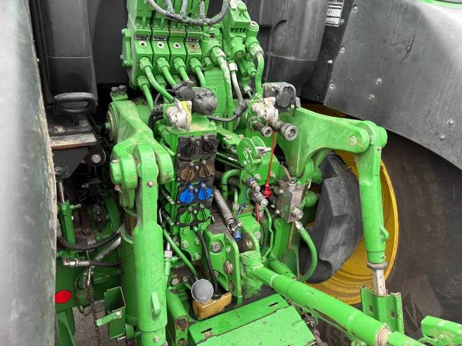 John Deere 6250 R вживаний