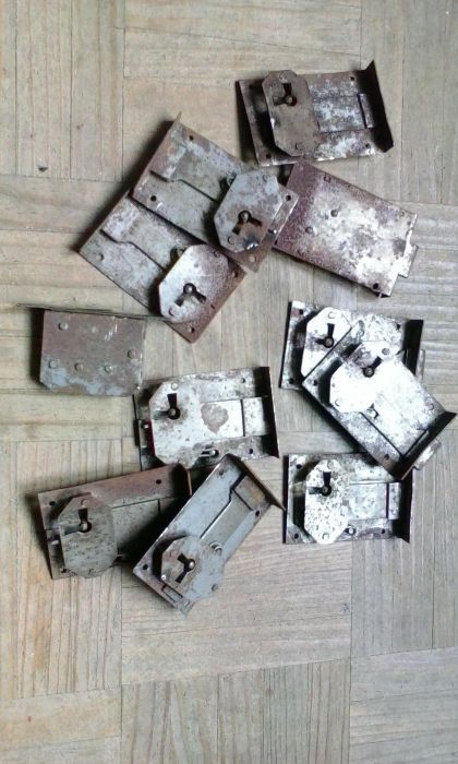 Fechaduras para móveis antigos