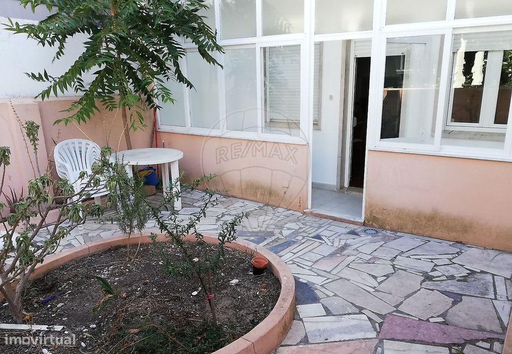 Apartamento T1 para arrendamento