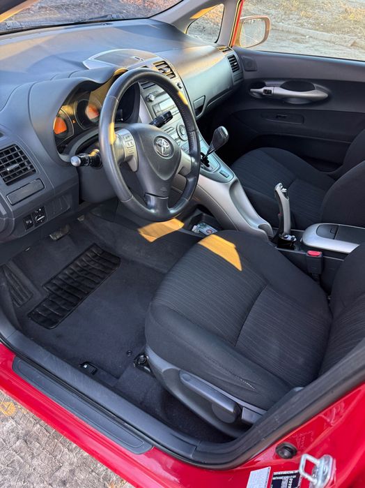 Продаю Toyota Auris
