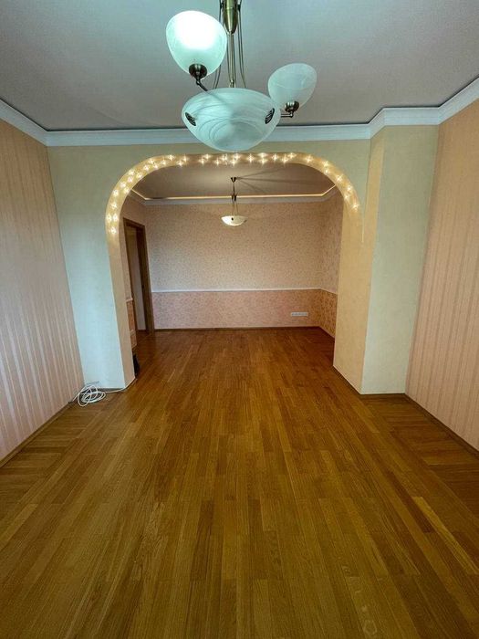 Дворівнева квартира в центрі міста! Можлива розстрочка!