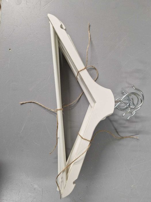 Drewniane wieszaki na ubrania