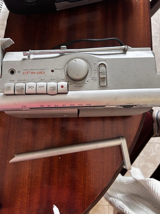 2 radios de cassetes