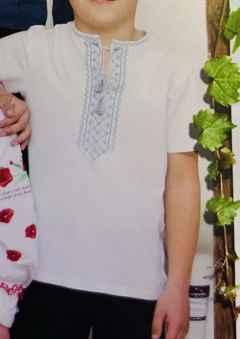 Вишита футболка для хлопчика 6-8 років