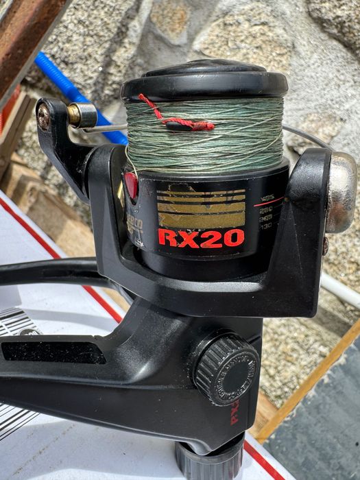 Cana de pesca e material pesca
