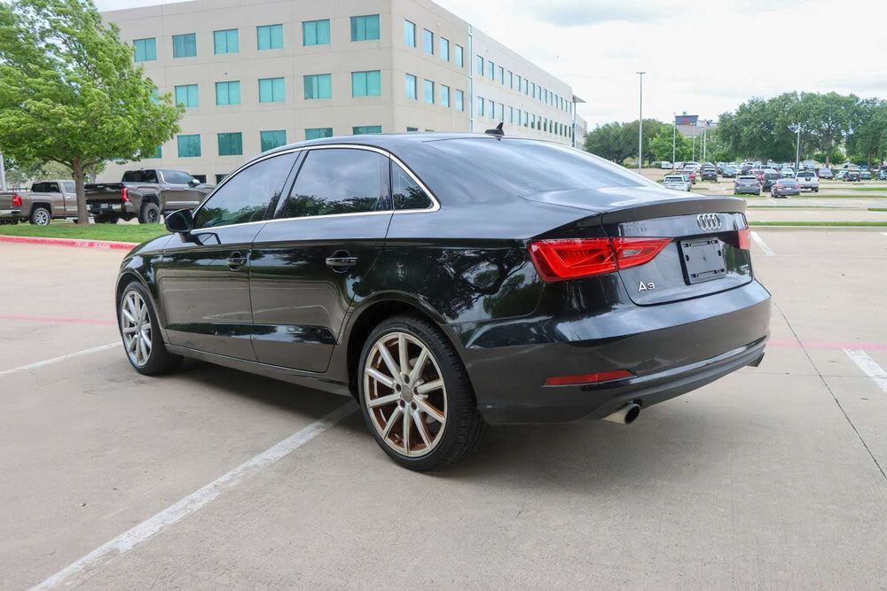 Audi A3      2015