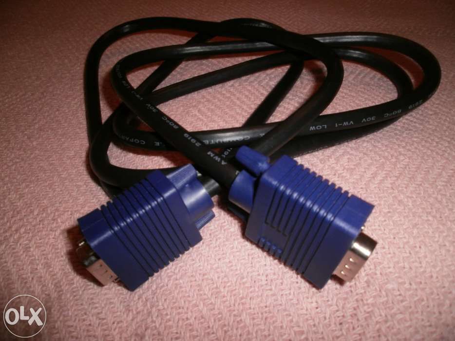 Cabos stereo em y e cabo SVGA macho