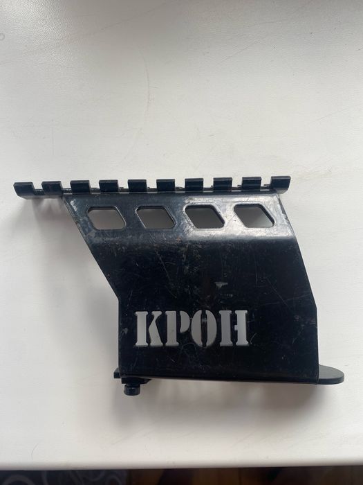 Бічний кронштейн КРОН для АК