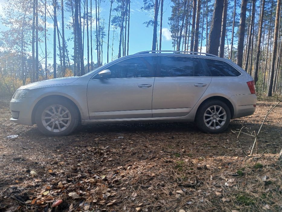 Skoda Octavia 2017 VIN TMBJJ7NE3H0170380 фото оголошення 3 з 24