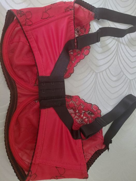 Biustonosz Nessa 65L