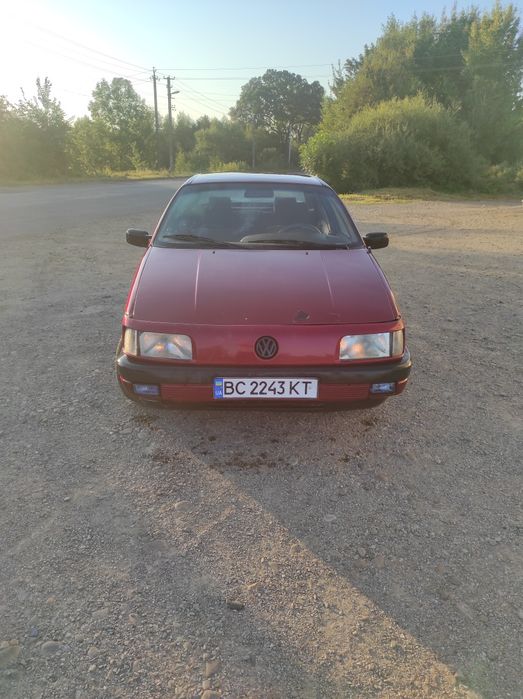 Продам 780 доларів