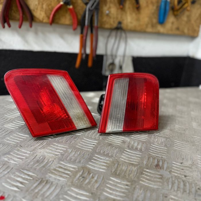 Bmw e46 touring kombi lampy tył w klape
