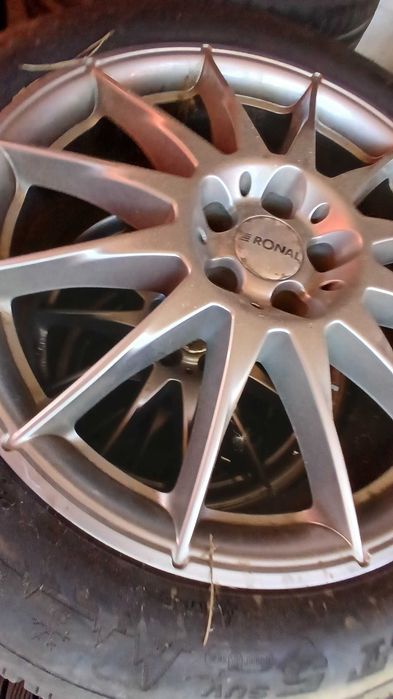 Jantes e pneus Volvo/ Tesla