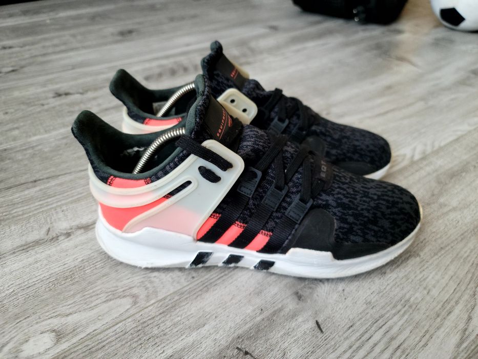 Продам фірмові кросівки Adidas Equipment