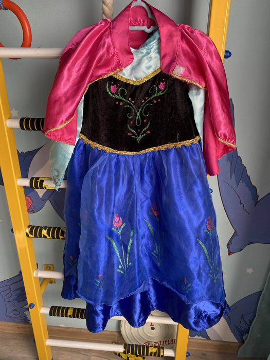 Плаття Анни