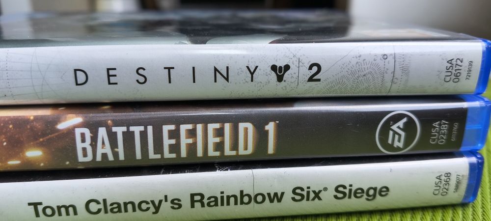 Battlefield 1 : Destiny 2 : Tom Clancy’s: Rainbow Six Siege. Цена за 3 диска.