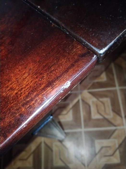 Стол обеденный "Эмилия", раскладной, производства Румыния. Разборный.