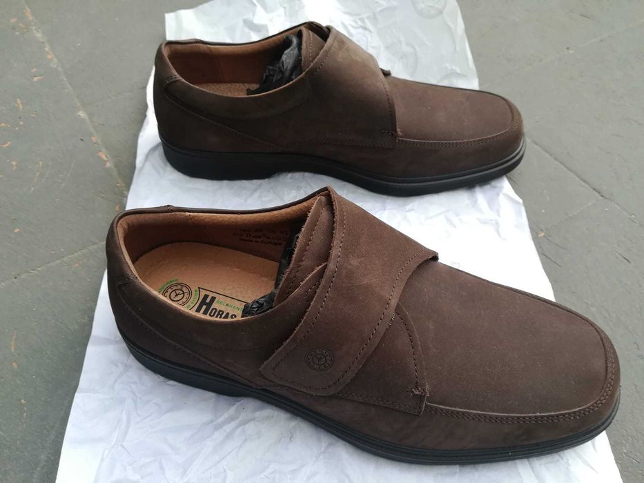 Sapatos homem novos