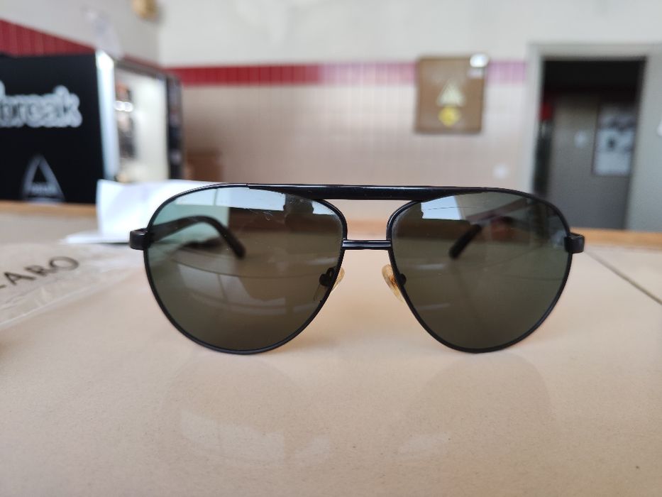 Óculos de sol da marca AZZARO com lentes  polarizadas