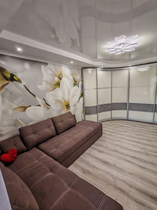 2к в центре Дружковки с евроремонтом лифт Французская 79 ледовая арена