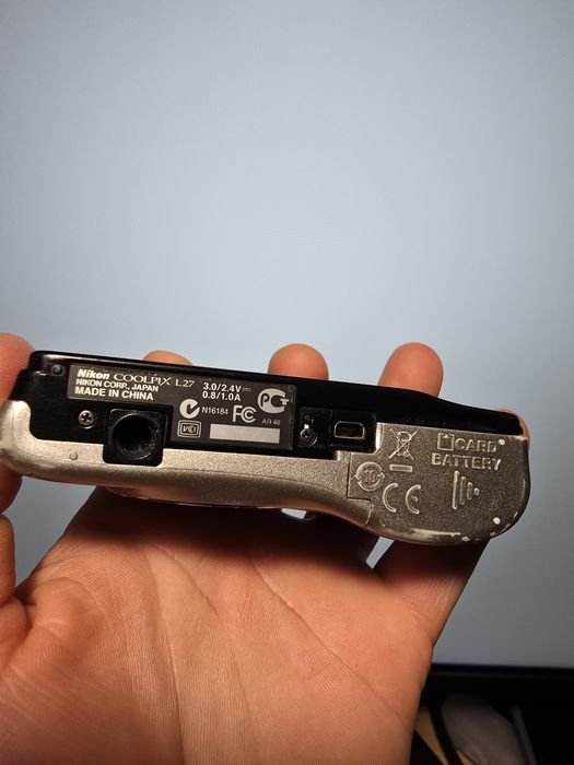 Цифровий фотоапарат Nikon Coolpix LP27